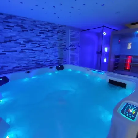 Gite Ange Ou Demon, Jacuzzi, Sauna, Marches De Noel Benfeld Exterior photo