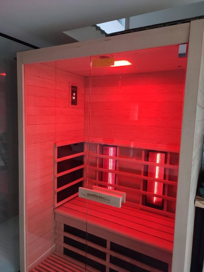 Ange Ou Demon, Jacuzzi, Sauna, Marches De Noel * Benfeld